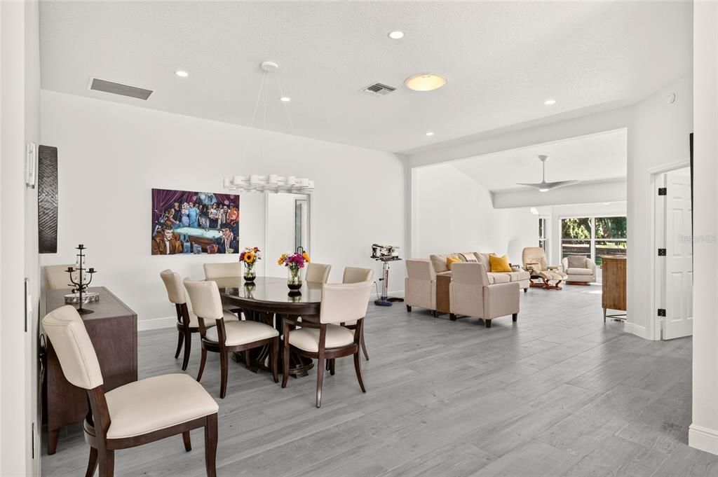 En Venta: $798,000 (3 camas, 2 baños, 2174 Pies cuadrados)
