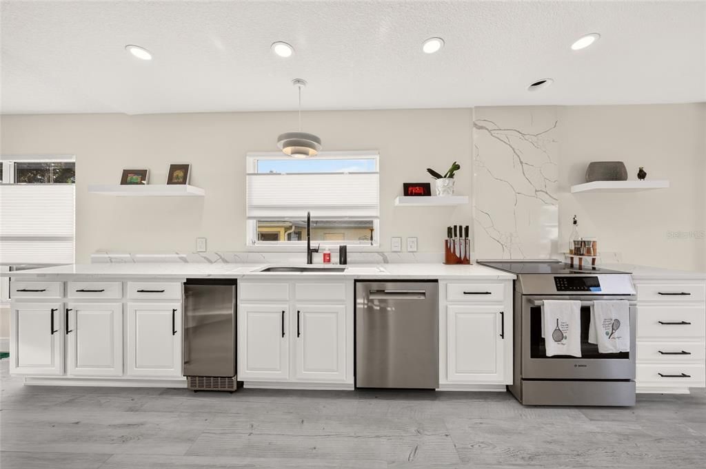 En Venta: $798,000 (3 camas, 2 baños, 2174 Pies cuadrados)