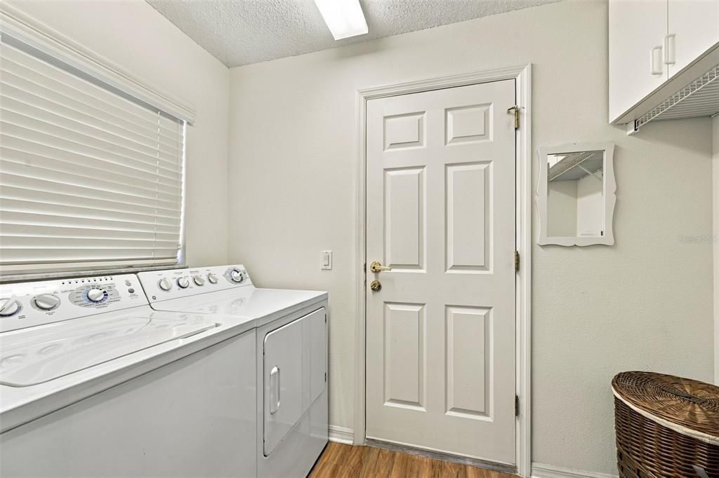 En Venta: $359,000 (2 camas, 2 baños, 1655 Pies cuadrados)
