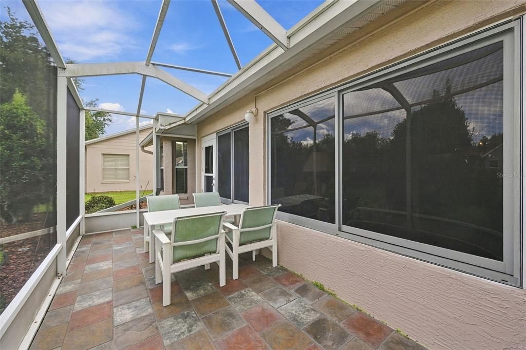 En Venta: $359,000 (2 camas, 2 baños, 1655 Pies cuadrados)