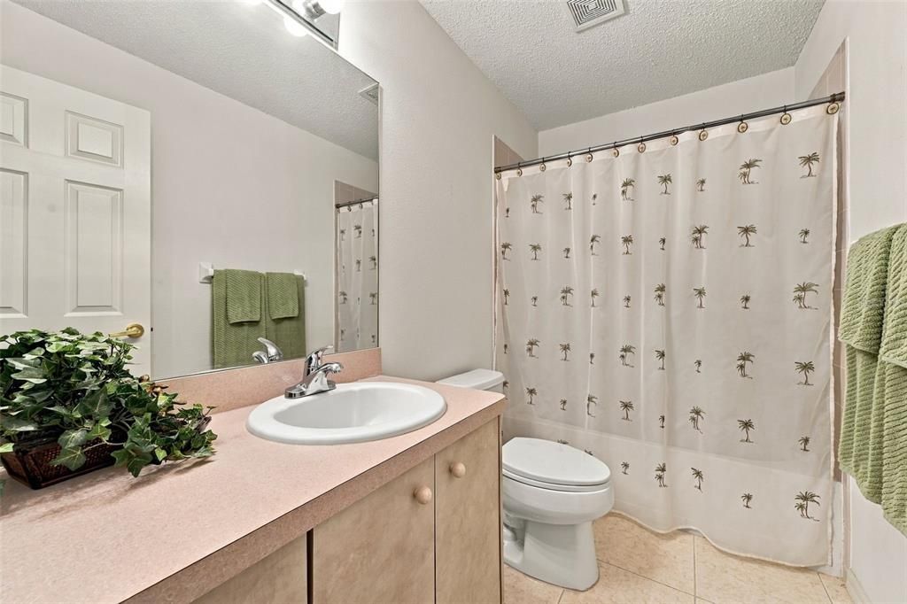 En Venta: $359,000 (2 camas, 2 baños, 1655 Pies cuadrados)