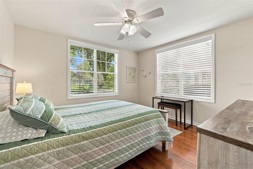 For Sale: $374,900 (3 beds, 1 baths, 1062 Square Feet)