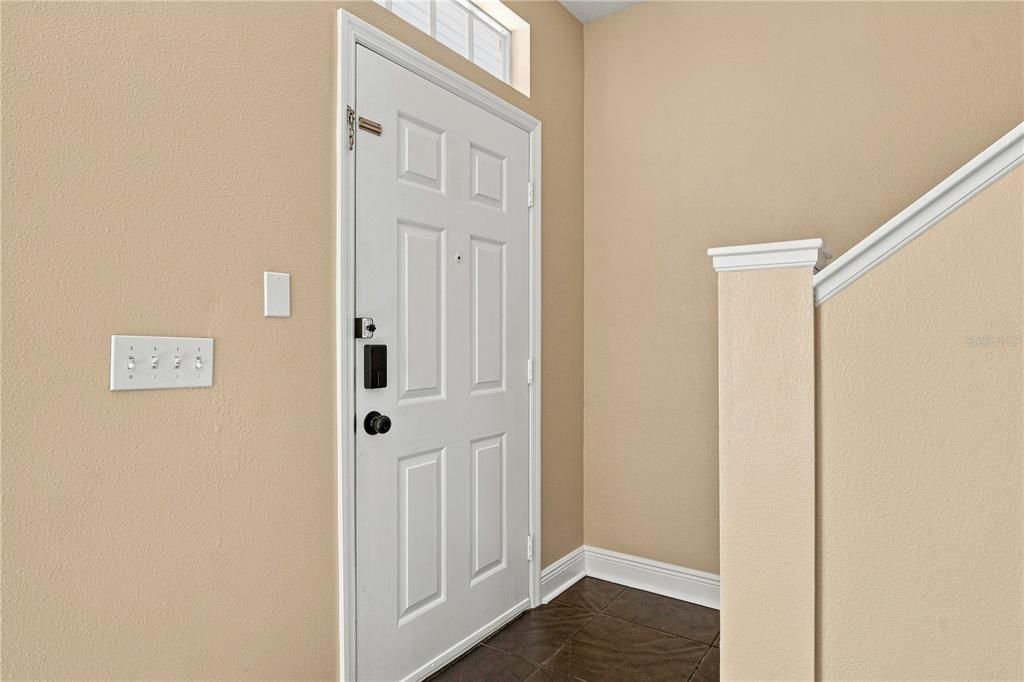 For Rent: $2,000 (2 beds, 1 baths, 1133 Square Feet)
