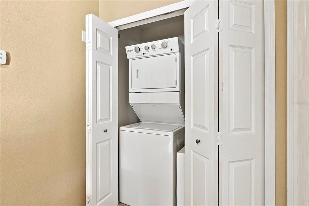 For Rent: $2,000 (2 beds, 1 baths, 1133 Square Feet)