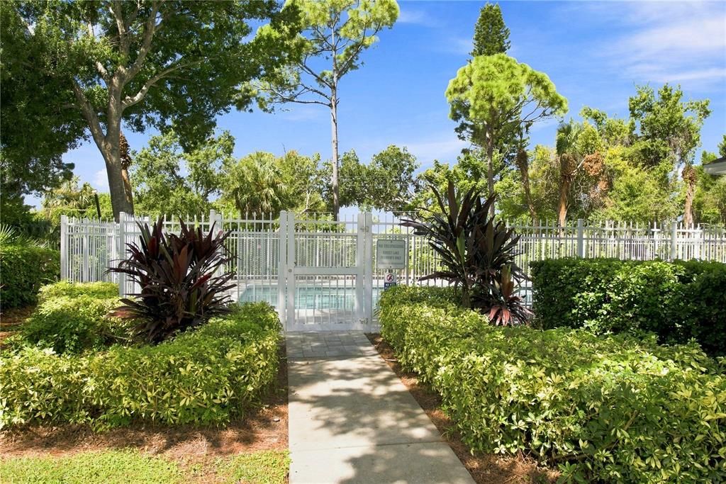 For Rent: $2,000 (2 beds, 1 baths, 1133 Square Feet)