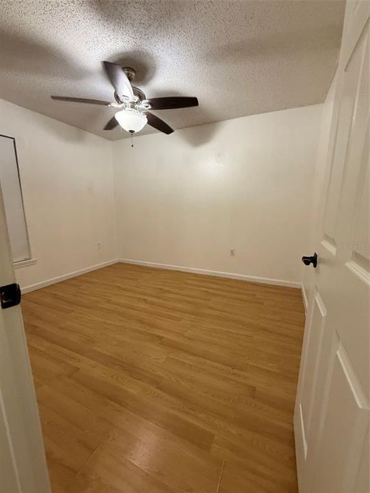 En Venta: $399,900 (4 camas, 2 baños, 1434 Pies cuadrados)