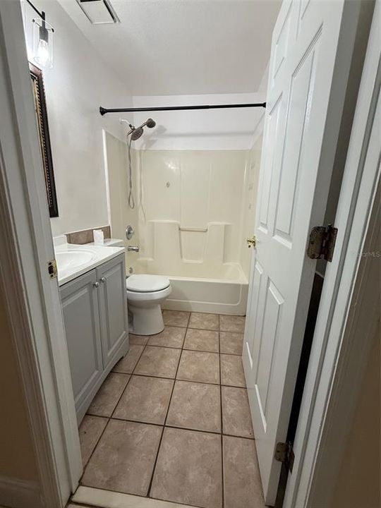 En Venta: $399,900 (4 camas, 2 baños, 1434 Pies cuadrados)