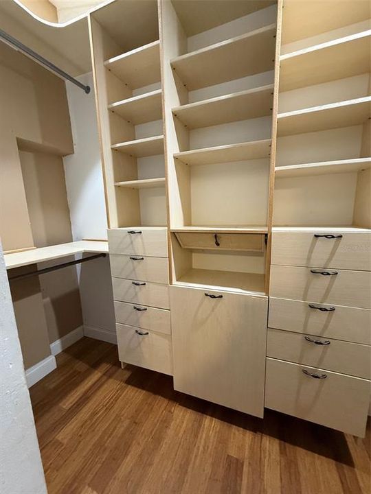 En Venta: $399,900 (4 camas, 2 baños, 1434 Pies cuadrados)