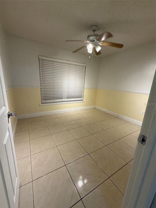 En Venta: $399,900 (4 camas, 2 baños, 1434 Pies cuadrados)