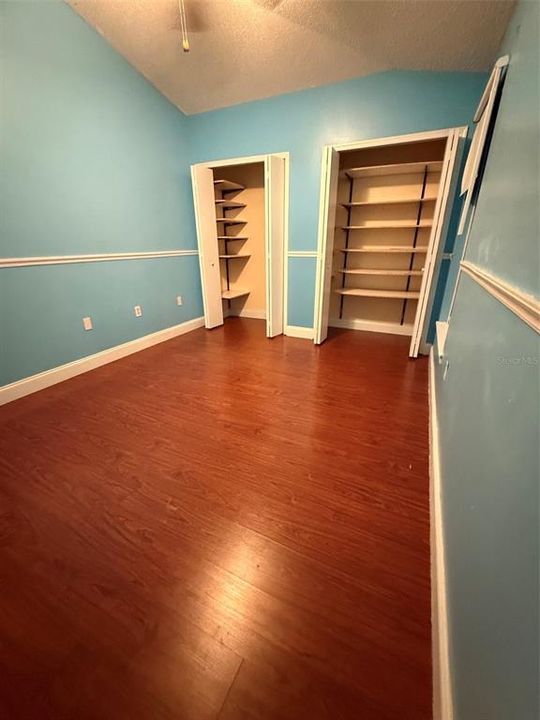 En Venta: $399,900 (4 camas, 2 baños, 1434 Pies cuadrados)