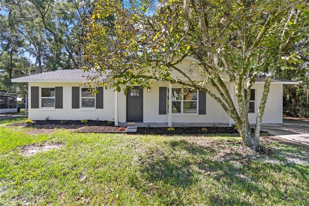 For Sale: $199,000 (3 beds, 2 baths, 1300 Square Feet)