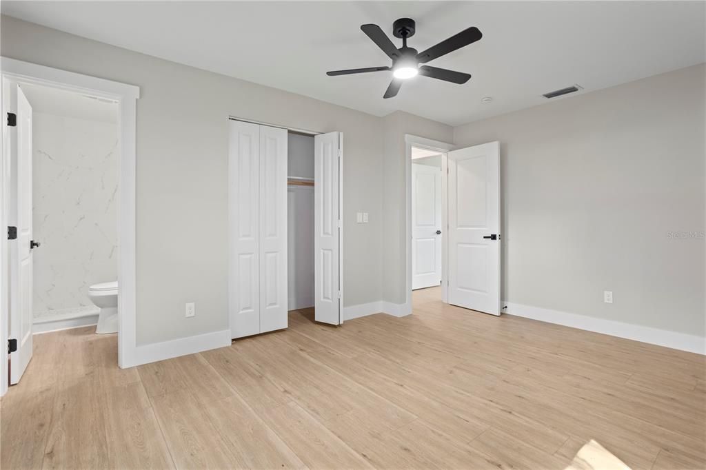 For Sale: $199,000 (3 beds, 2 baths, 1300 Square Feet)