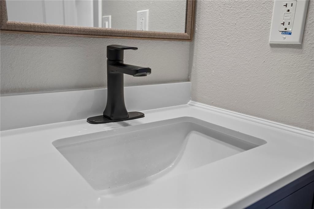 For Sale: $199,000 (3 beds, 2 baths, 1300 Square Feet)