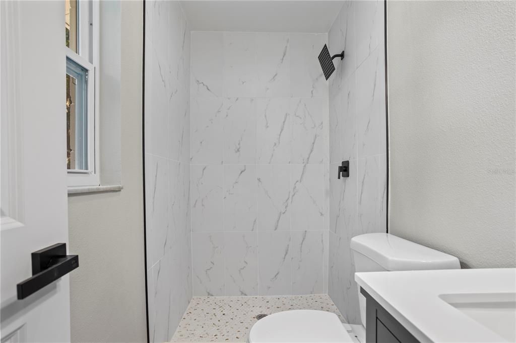 For Sale: $199,000 (3 beds, 2 baths, 1300 Square Feet)
