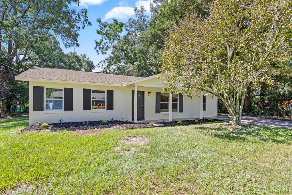 For Sale: $199,000 (3 beds, 2 baths, 1300 Square Feet)