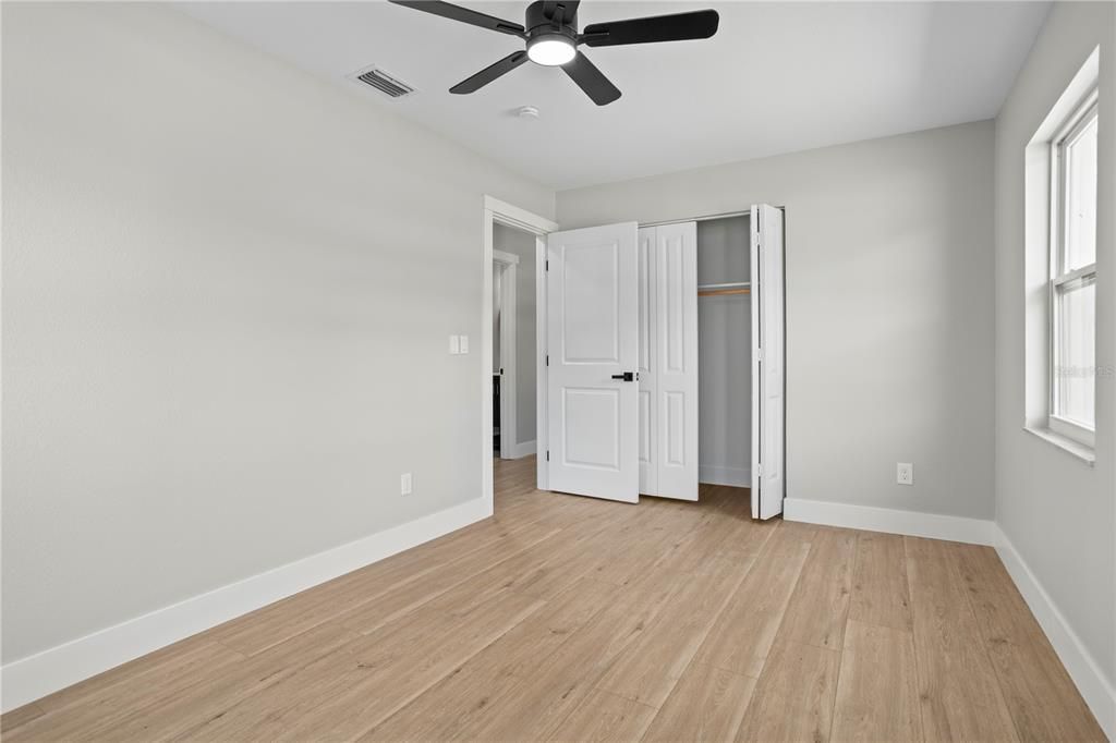 For Sale: $199,000 (3 beds, 2 baths, 1300 Square Feet)