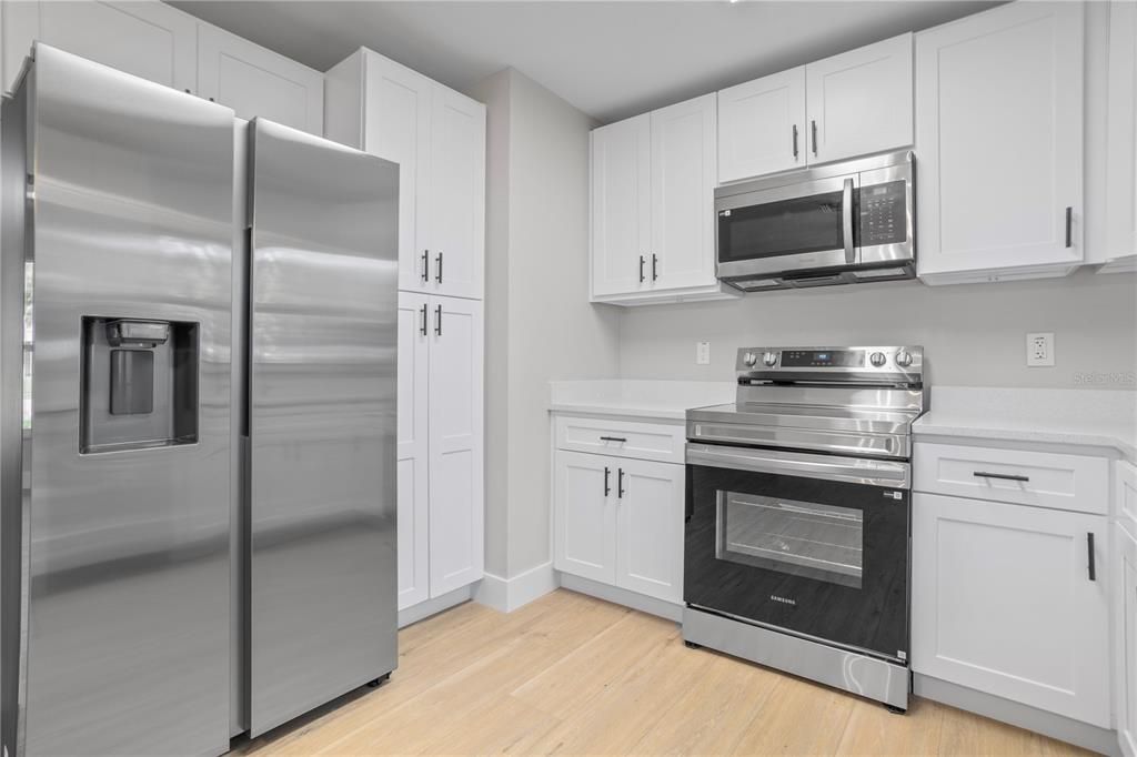 For Sale: $199,000 (3 beds, 2 baths, 1300 Square Feet)