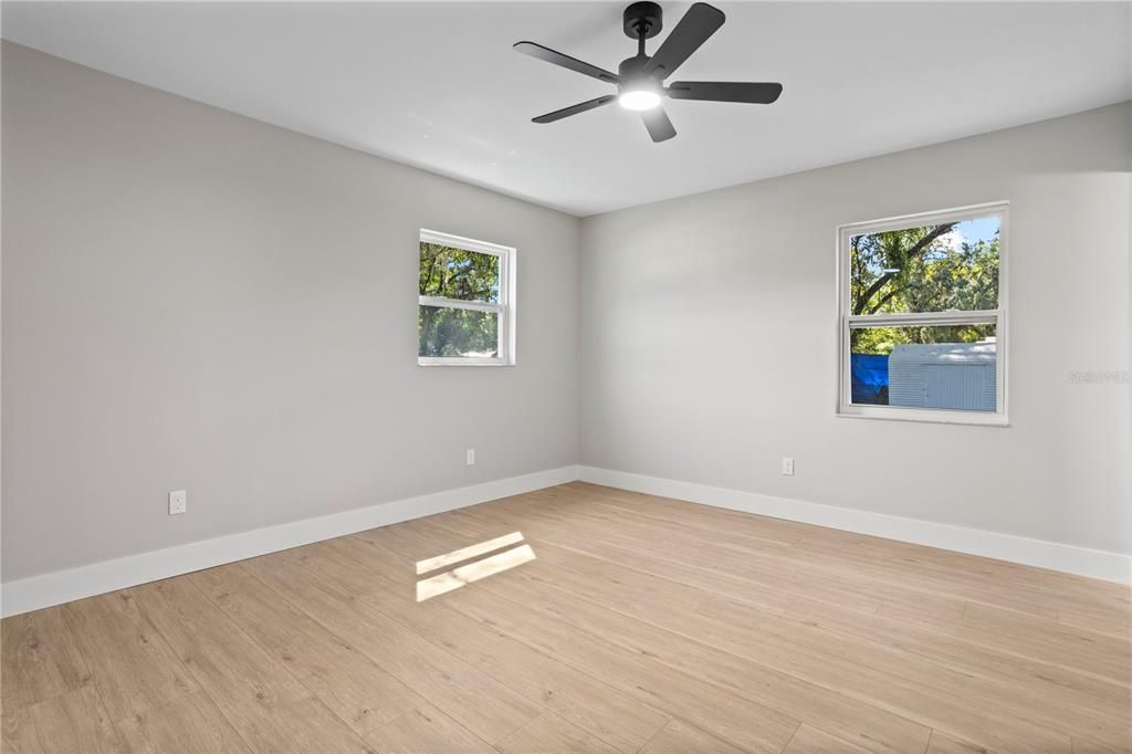 For Sale: $199,000 (3 beds, 2 baths, 1300 Square Feet)