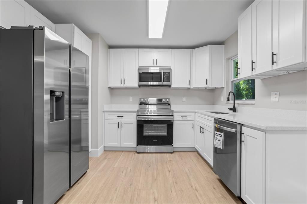 For Sale: $199,000 (3 beds, 2 baths, 1300 Square Feet)