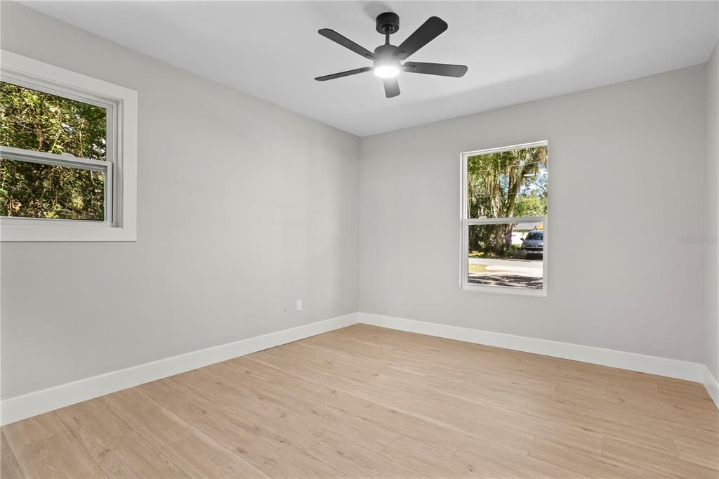 For Sale: $199,000 (3 beds, 2 baths, 1300 Square Feet)