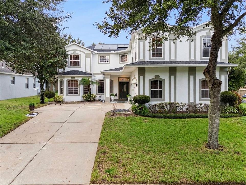 For Sale: $550,000 (5 beds, 3 baths, 4014 Square Feet)