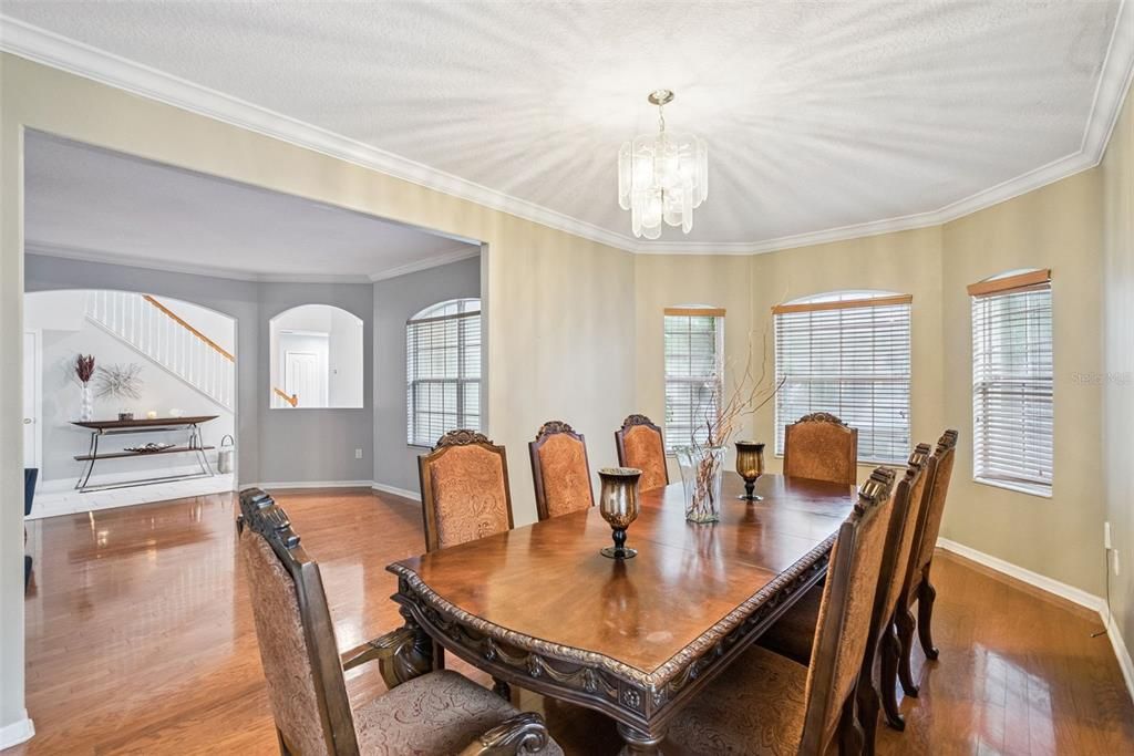 For Sale: $550,000 (5 beds, 3 baths, 4014 Square Feet)