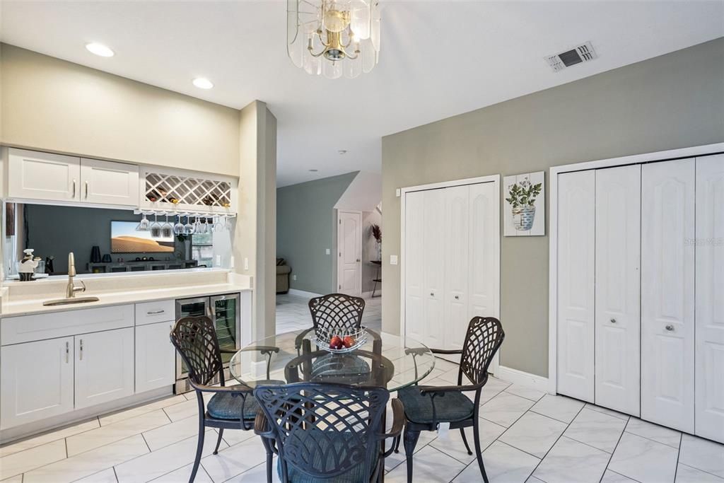 For Sale: $550,000 (5 beds, 3 baths, 4014 Square Feet)