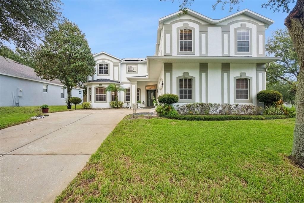 For Sale: $550,000 (5 beds, 3 baths, 4014 Square Feet)