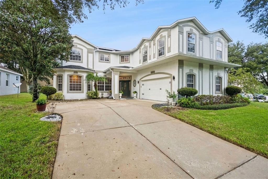 For Sale: $550,000 (5 beds, 3 baths, 4014 Square Feet)