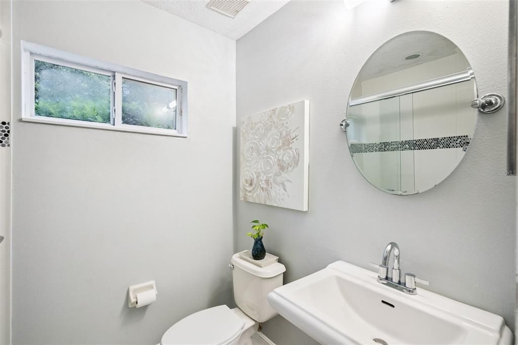 For Sale: $550,000 (5 beds, 3 baths, 4014 Square Feet)
