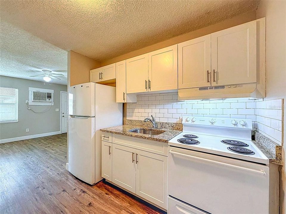 For Rent: $1,600 (2 beds, 1 baths, 648 Square Feet)