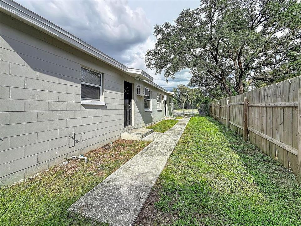 For Rent: $1,600 (2 beds, 1 baths, 648 Square Feet)