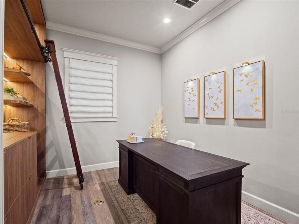 En Venta: $1,425,000 (4 camas, 2 baños, 2574 Pies cuadrados)