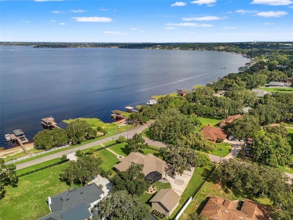 En Venta: $1,425,000 (4 camas, 2 baños, 2574 Pies cuadrados)