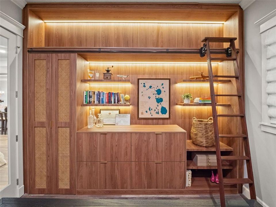 En Venta: $1,425,000 (4 camas, 2 baños, 2574 Pies cuadrados)