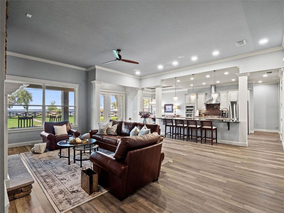 En Venta: $1,425,000 (4 camas, 2 baños, 2574 Pies cuadrados)