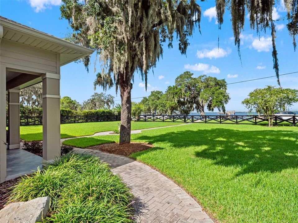 En Venta: $1,425,000 (4 camas, 2 baños, 2574 Pies cuadrados)