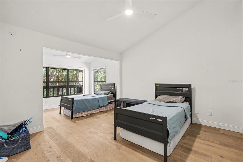 For Sale: $1,275,000 (4 beds, 3 baths, 2977 Square Feet)