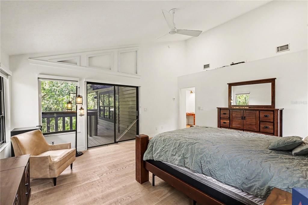For Sale: $1,275,000 (4 beds, 3 baths, 2977 Square Feet)