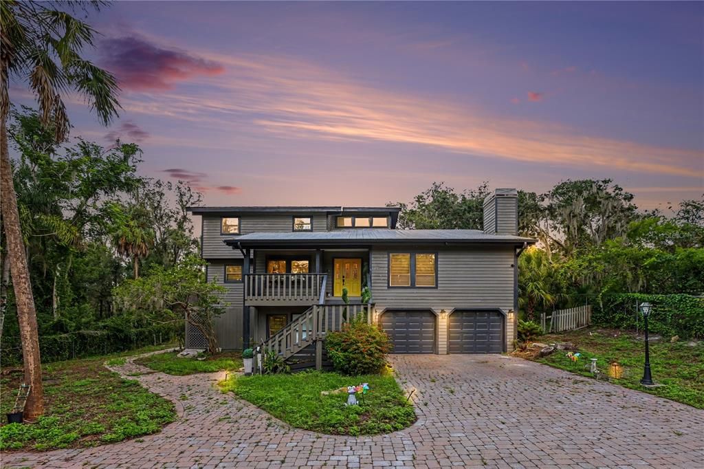 For Sale: $1,275,000 (4 beds, 3 baths, 2977 Square Feet)