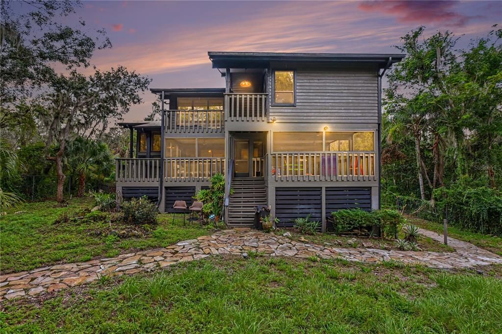 For Sale: $1,275,000 (4 beds, 3 baths, 2977 Square Feet)