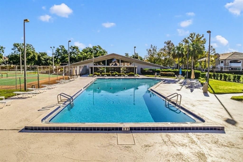 For Sale: $160,000 (2 beds, 2 baths, 828 Square Feet)