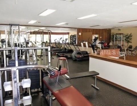 For Sale: $160,000 (2 beds, 2 baths, 828 Square Feet)