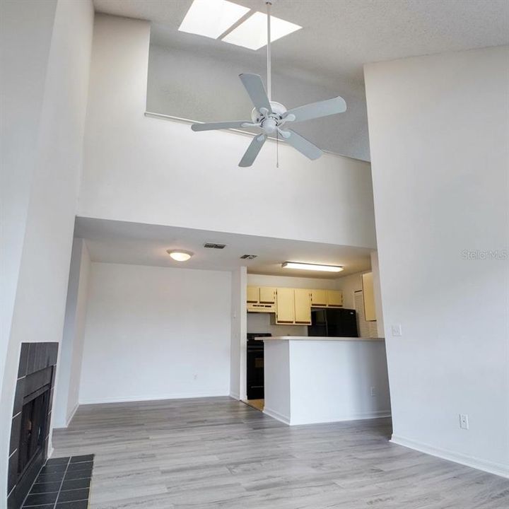 For Sale: $145,000 (2 beds, 2 baths, 1422 Square Feet)