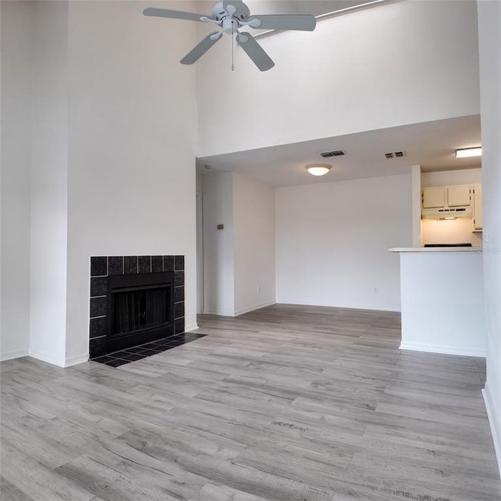 For Sale: $145,000 (2 beds, 2 baths, 1422 Square Feet)