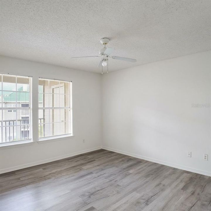 For Sale: $145,000 (2 beds, 2 baths, 1422 Square Feet)