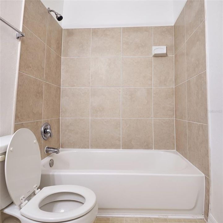For Sale: $145,000 (2 beds, 2 baths, 1422 Square Feet)