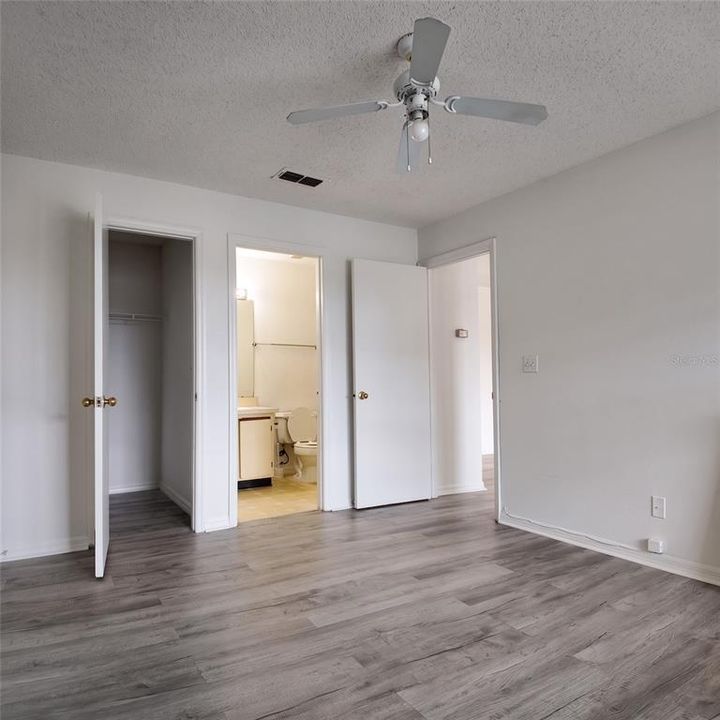 For Sale: $145,000 (2 beds, 2 baths, 1422 Square Feet)