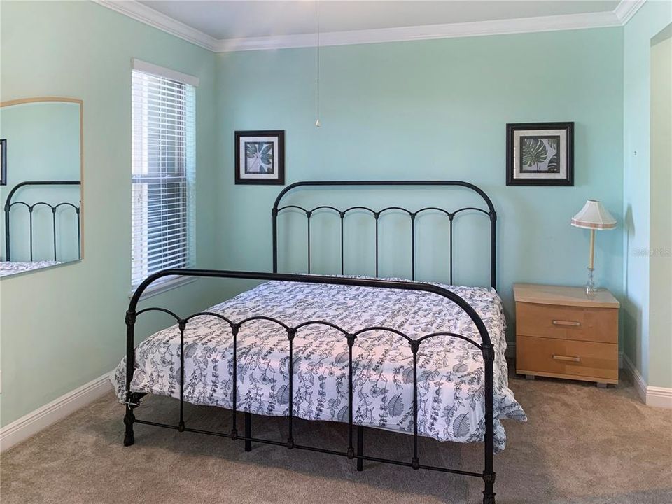 В аренду: $2,300 (2 спален, 2 ванн, 1393 Квадратных фут)