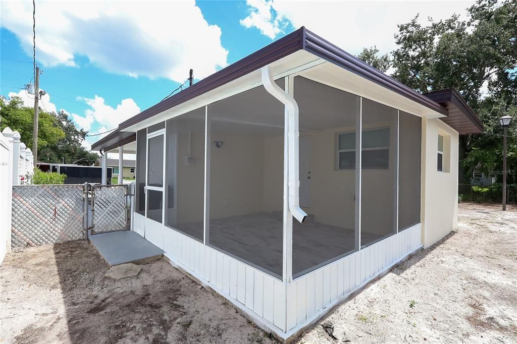 На продажу: $289,900 (3 спален, 2 ванн, 1173 Квадратных фут)